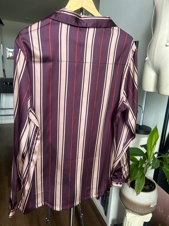 ASOS Men’s Satin Purple Stripe Men's Button-Up Shirt - Picture 4 of 5